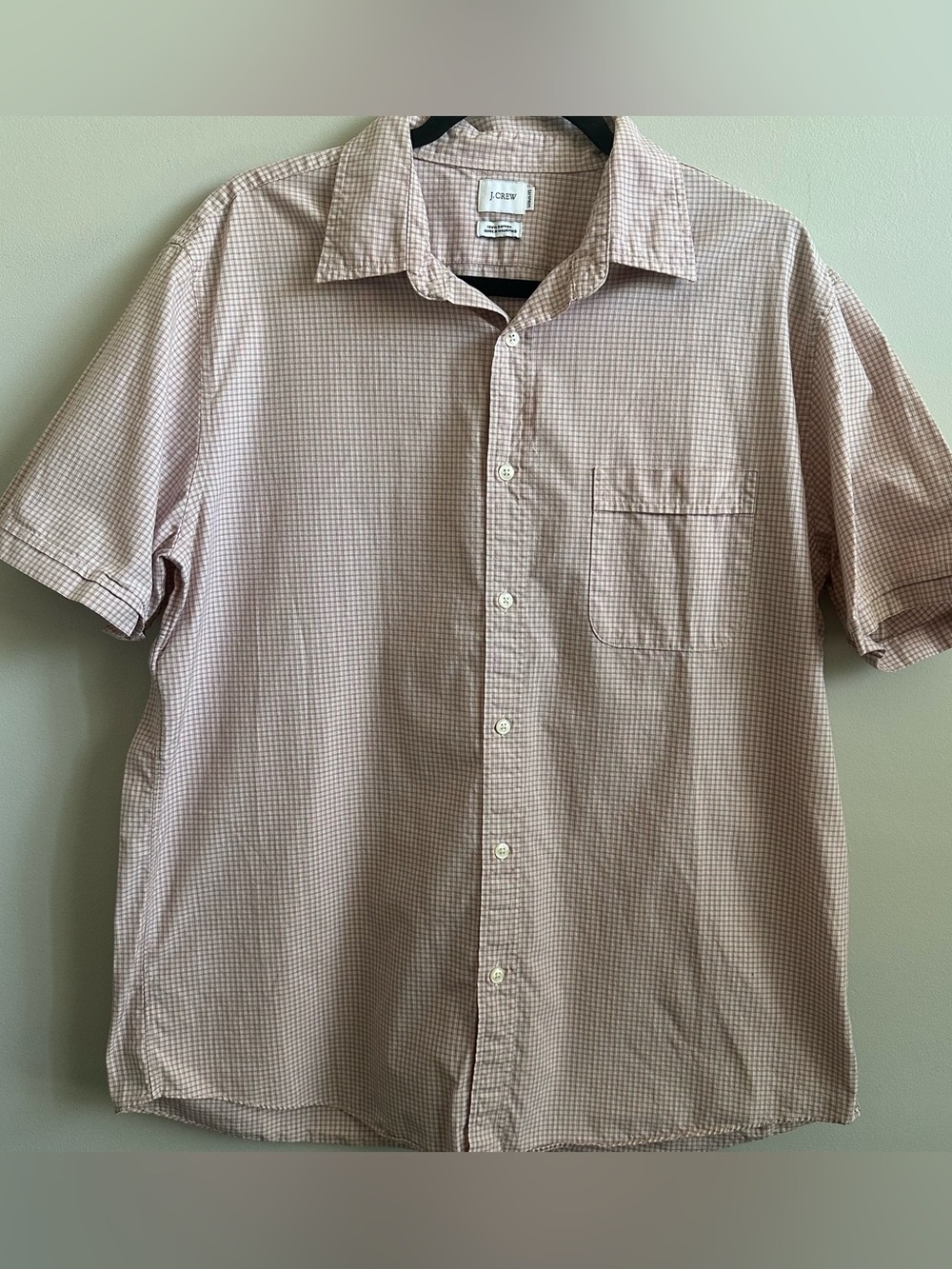 Men’s 100% cotton J. Crew Short-Sleeve Button-Up Shirt in Light Pink Check